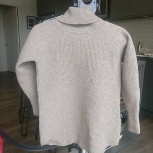 Aritzia wool sweater xxs